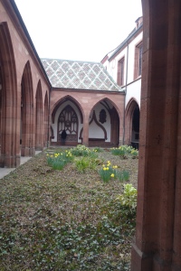 it had this lovely little spring garden courtyard in the middle